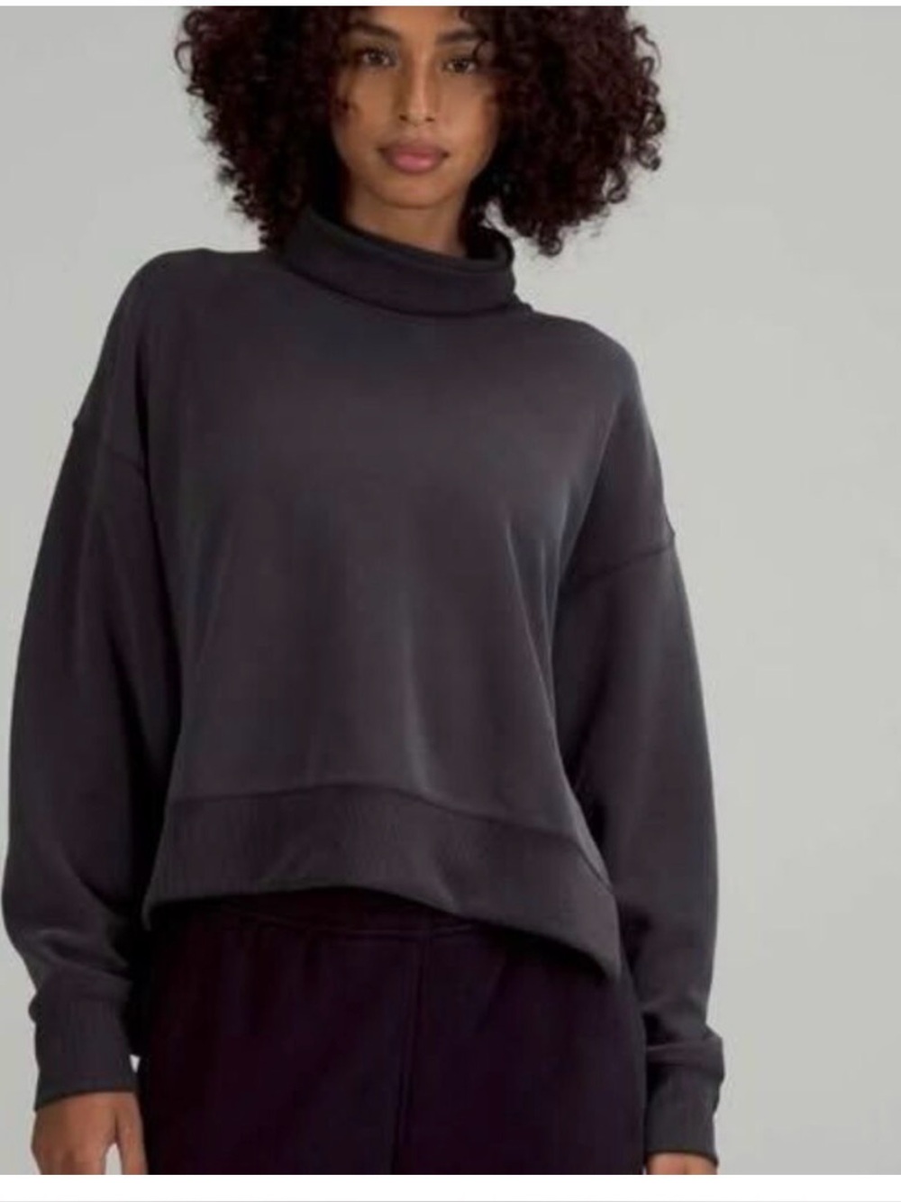 Lululemon softstreme turtleneck pullover
